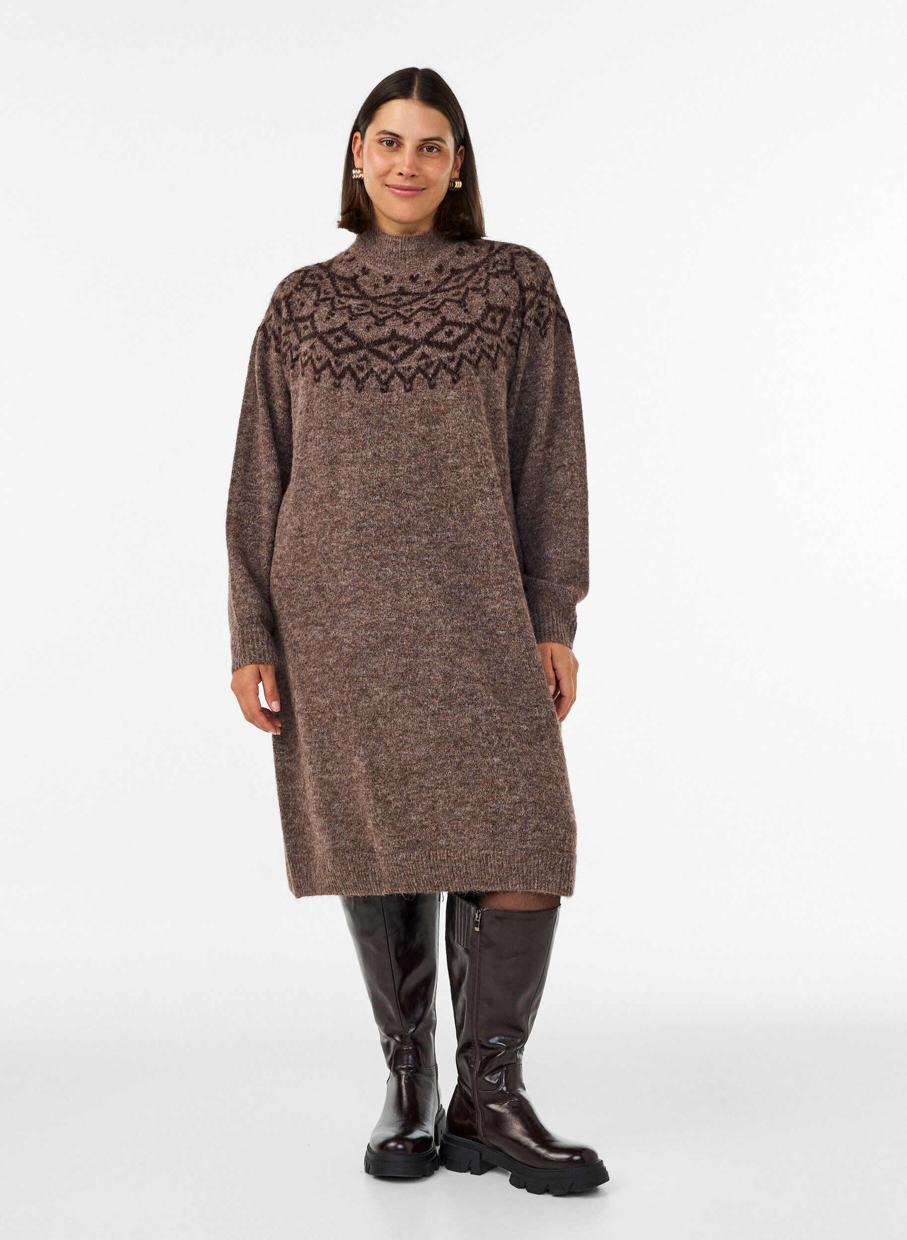 Stickad kl&auml;nning med jacquardm&ouml;nster, Brun, Model