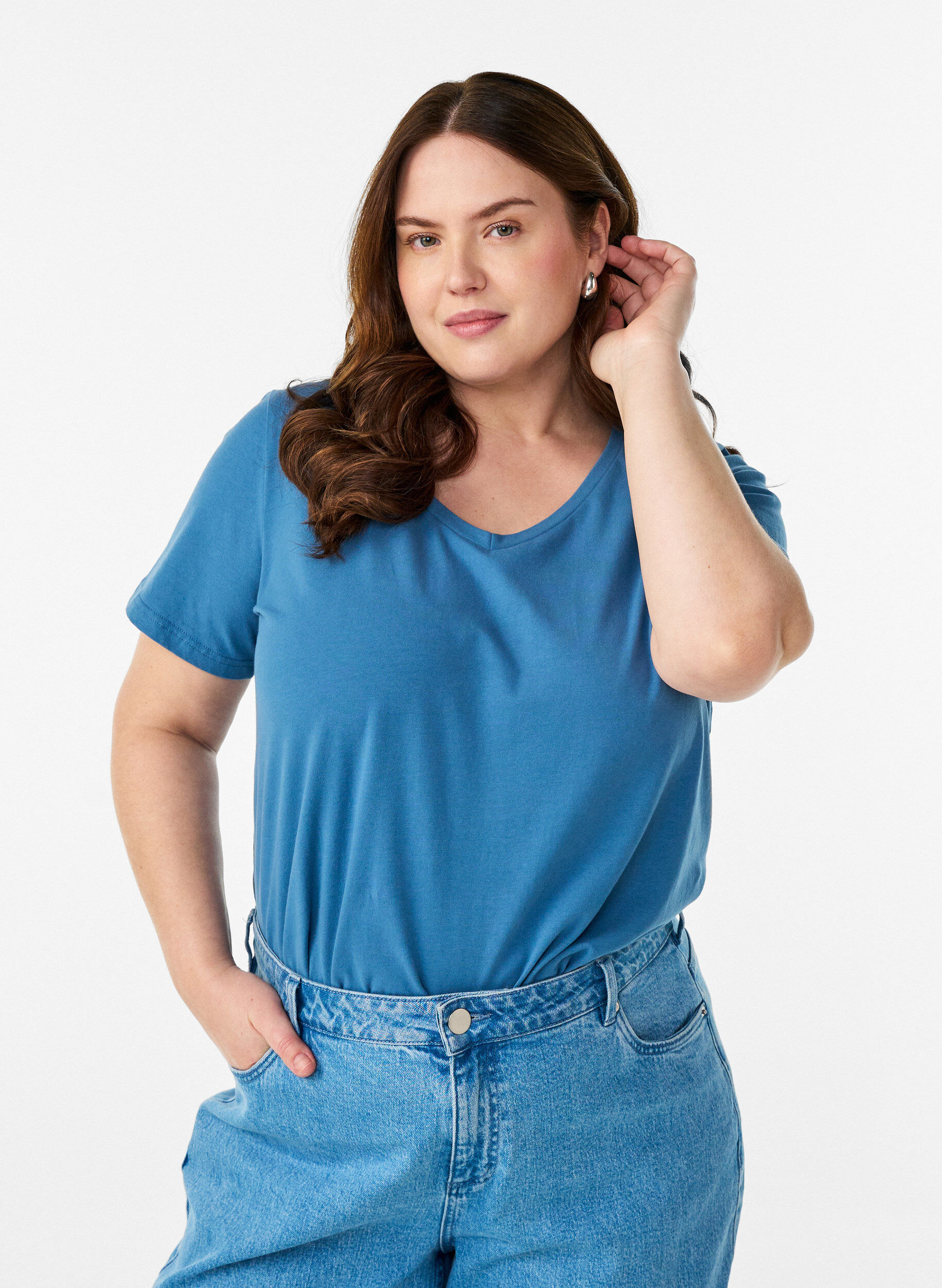 Zizzi Enf&auml;rgad bas-t-shirt i bomull, Bl&aring;, Model image number 1