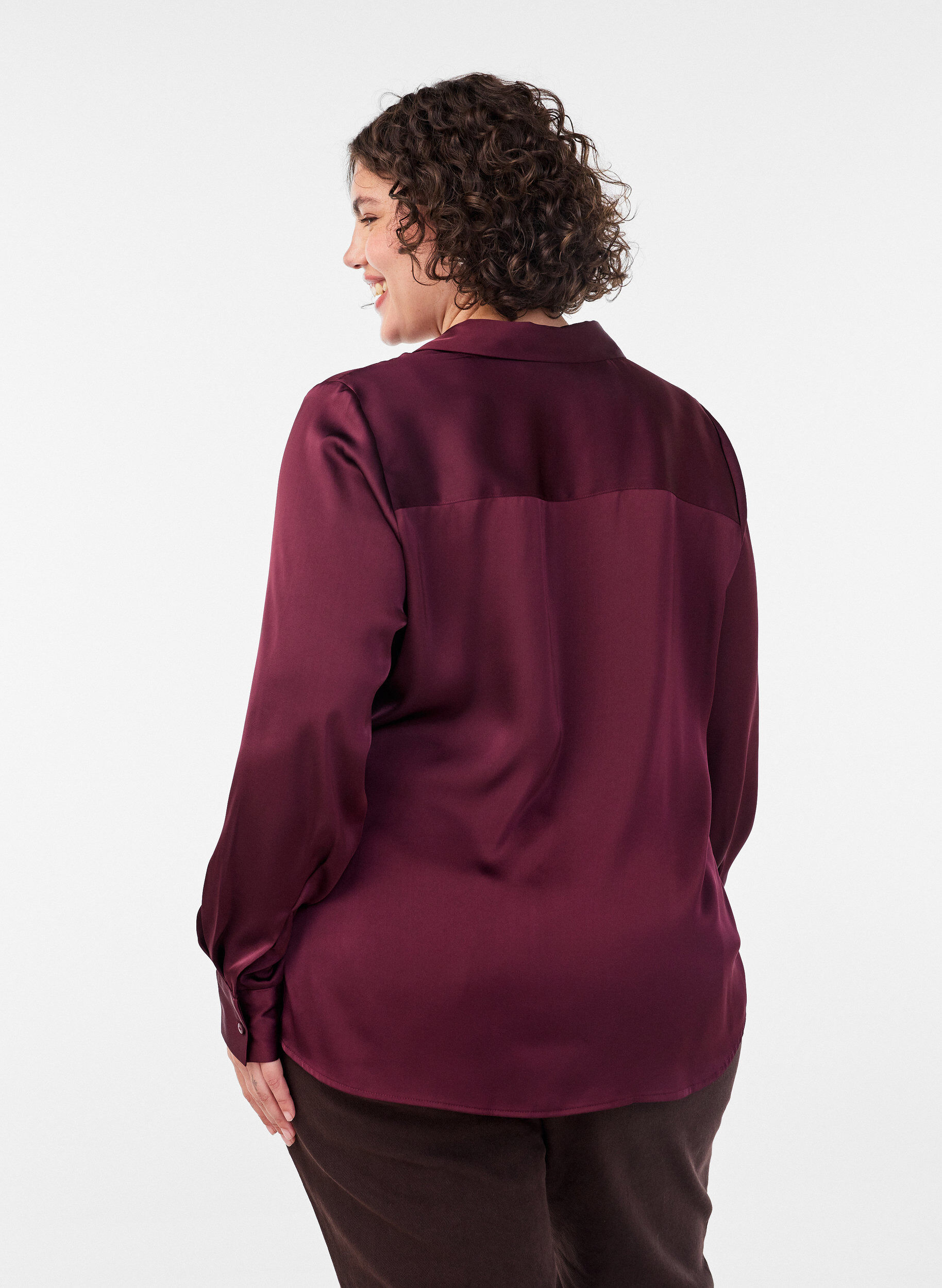 ZizziBlus i satinlook med omlotteffekt, R&ouml;d, Model image number 2