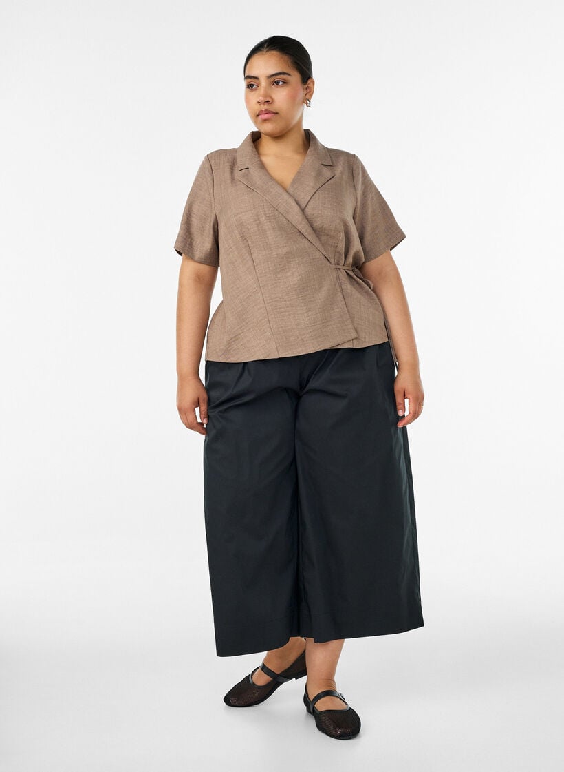 Omlottskjorta med knytning, Brun, Model image number 1