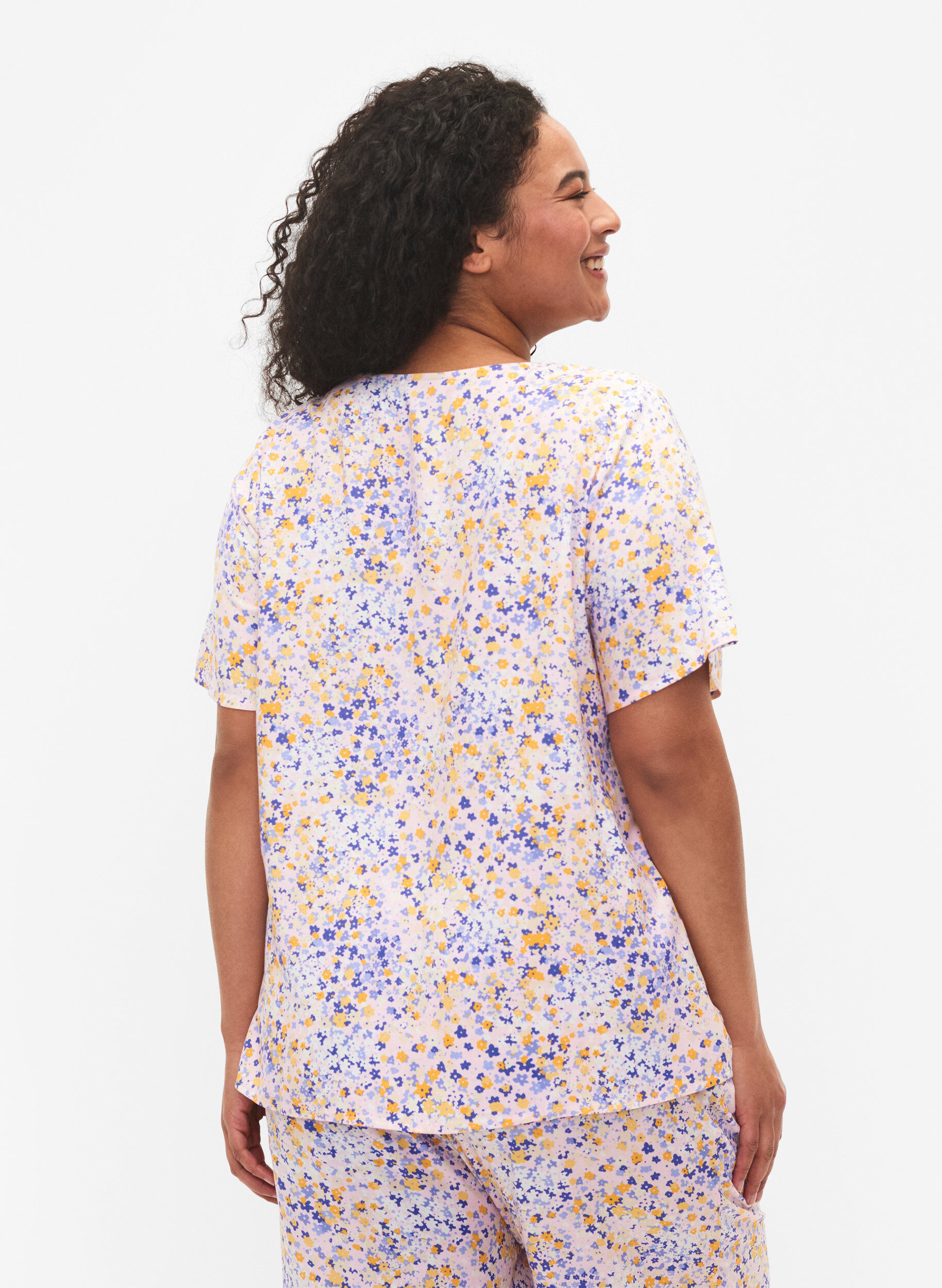 Zizzi M&ouml;nstrad pyjamastr&ouml;ja i viskos, Rosa, Model image number 2