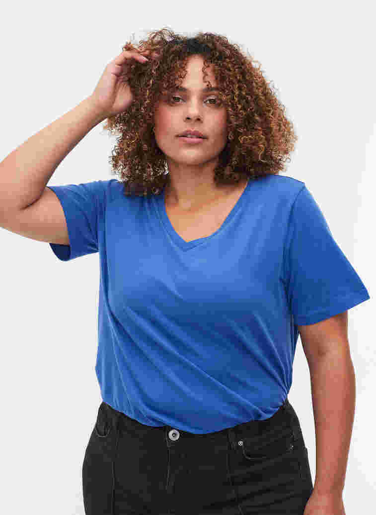 Basis t-shirt, Dazzling Blue, Model