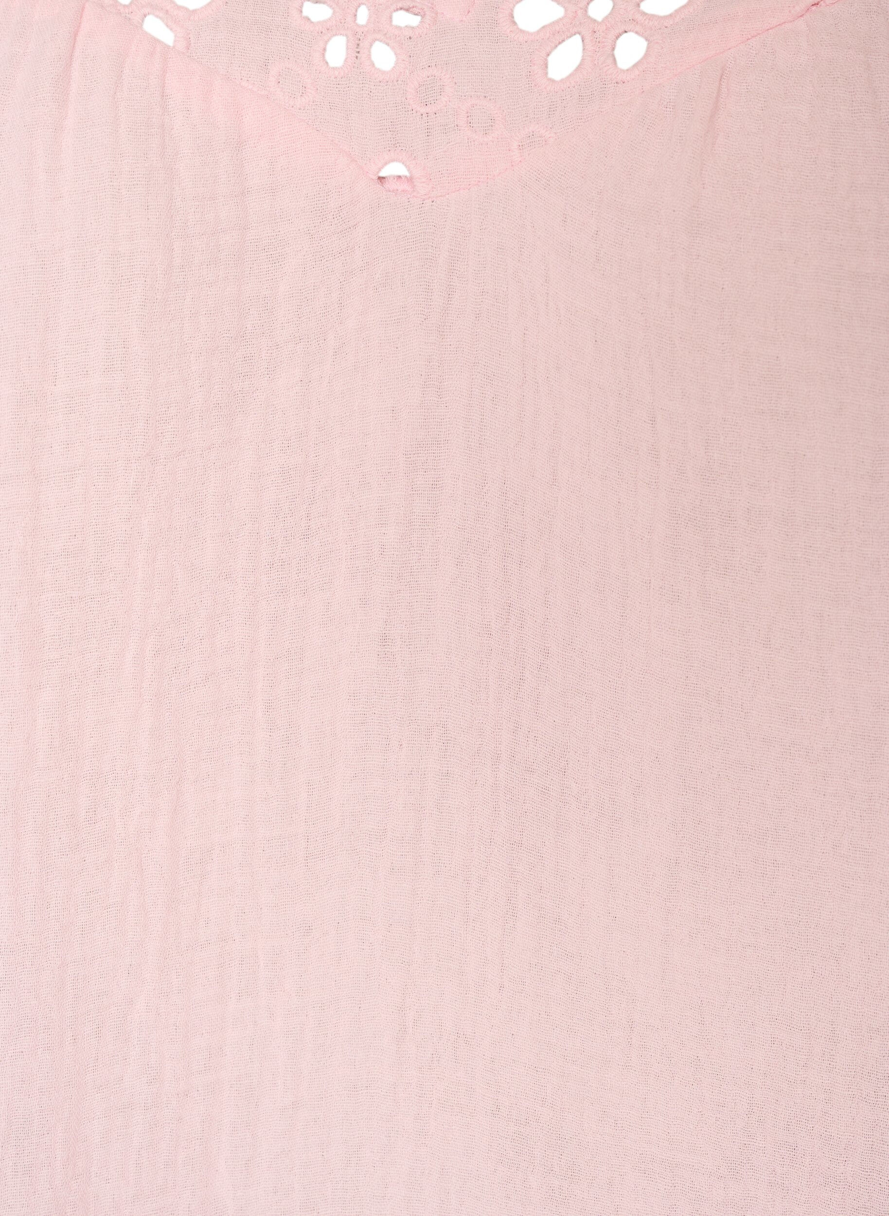 Zizzi Blus i bomullsmuslin med broderie anglaise och 1/2-&auml;rm, Rosa, Packshot image number 2