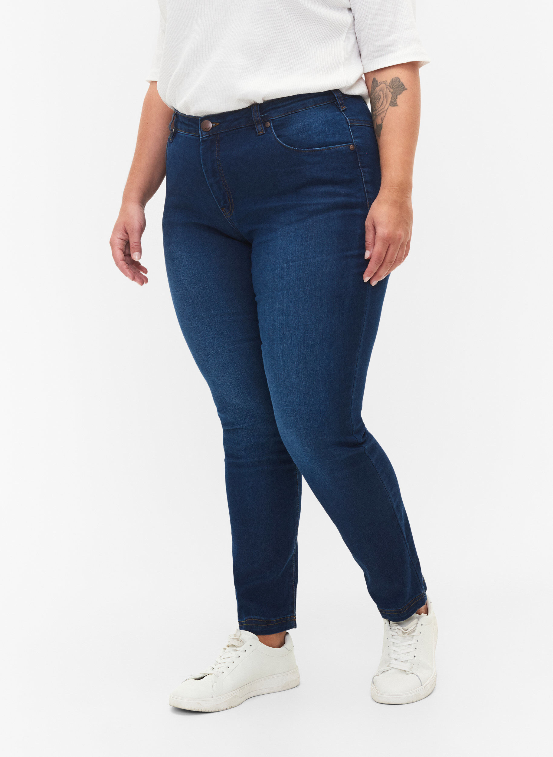 ZizziEmily jeans med smal passform och normal midja, Bl&aring;, Model image number 3