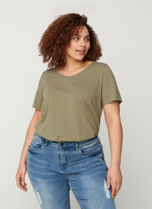 Basis t-shirt, Deep Lichen Green, Model image number 0