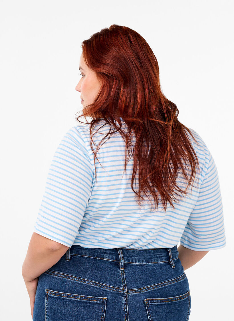 Randig T-shirt i lyocell med rund hals, Blå, Model image number 2