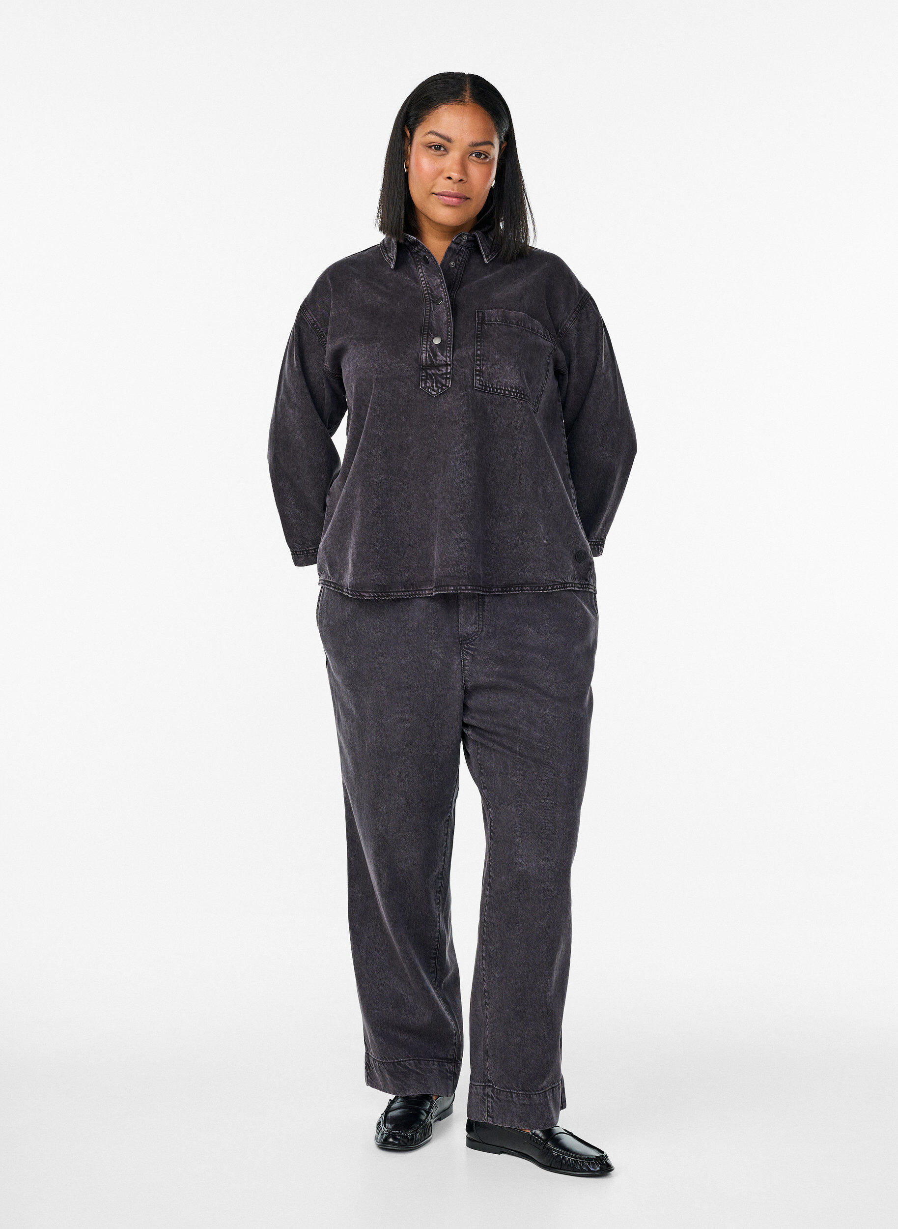 Zizzi L&ouml;s denimskjorta med 3/4-&auml;rmar, Gr&aring;, Model image number 1