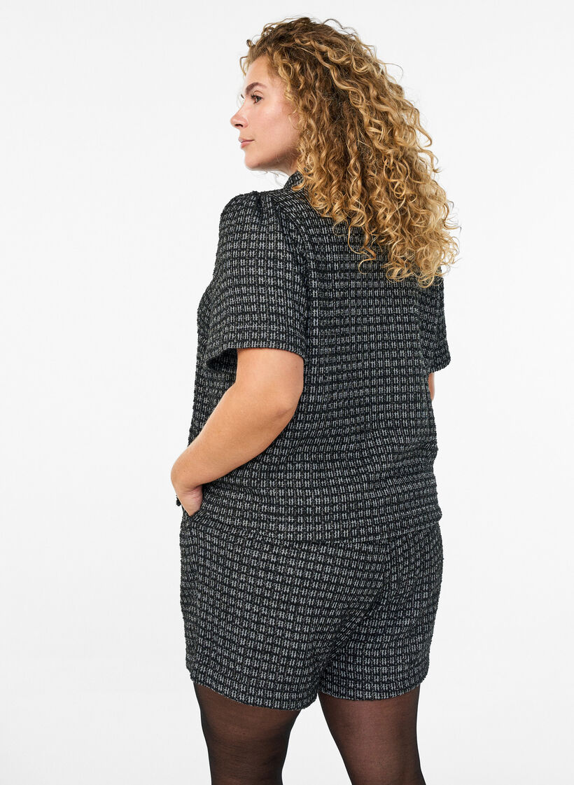 Lösa shorts i bouclé med fickor, Svart, Model image number 2