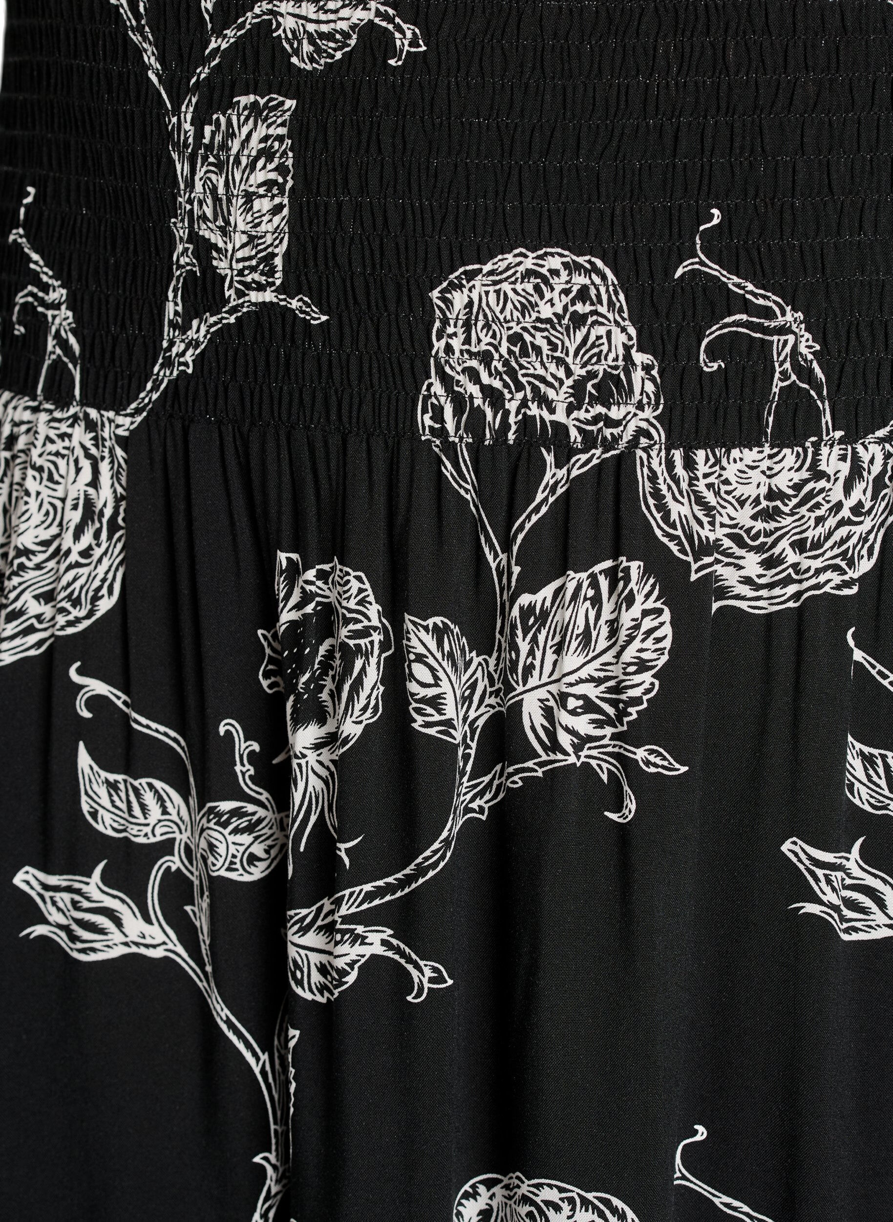 ZizziMaxikjol i viskos med smock, Svart, Packshot image number 2