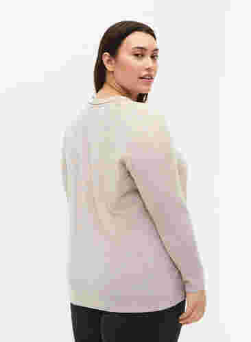 V-ringad tröja med återvunnen polyester, Natural Mel., Model image number 1