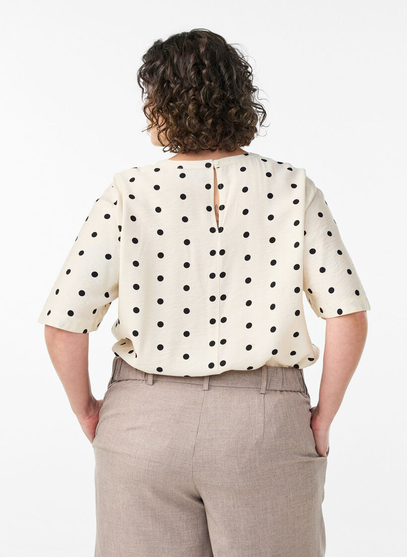 Blus i viskos med prickar och halvl&aring;nga &auml;rmar, Vanilla, Model image number 2
