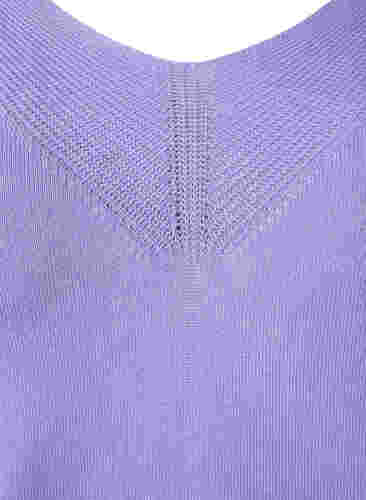 V-ringad stickad tröja med viskos, Lavender, Packshot image number 2