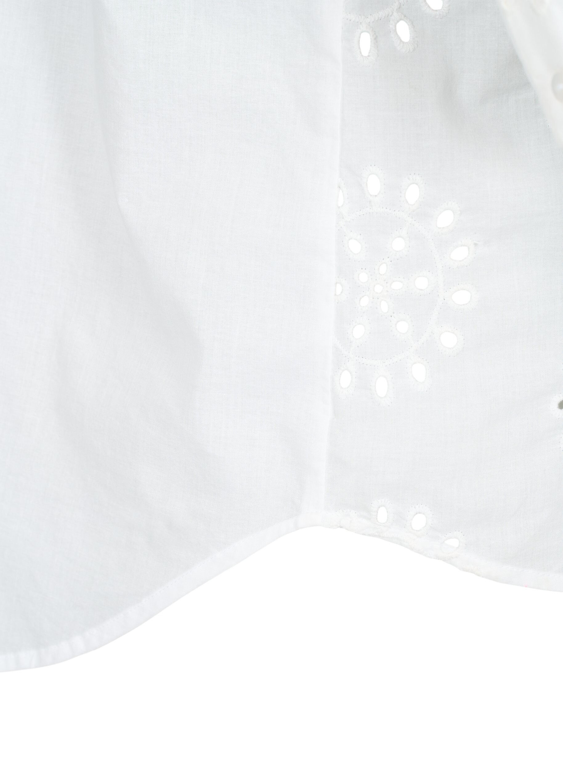 Zizzi Skjortblus med anglaise-broderier och trekvarts&auml;rmar, Bright White, Packshot image number 3