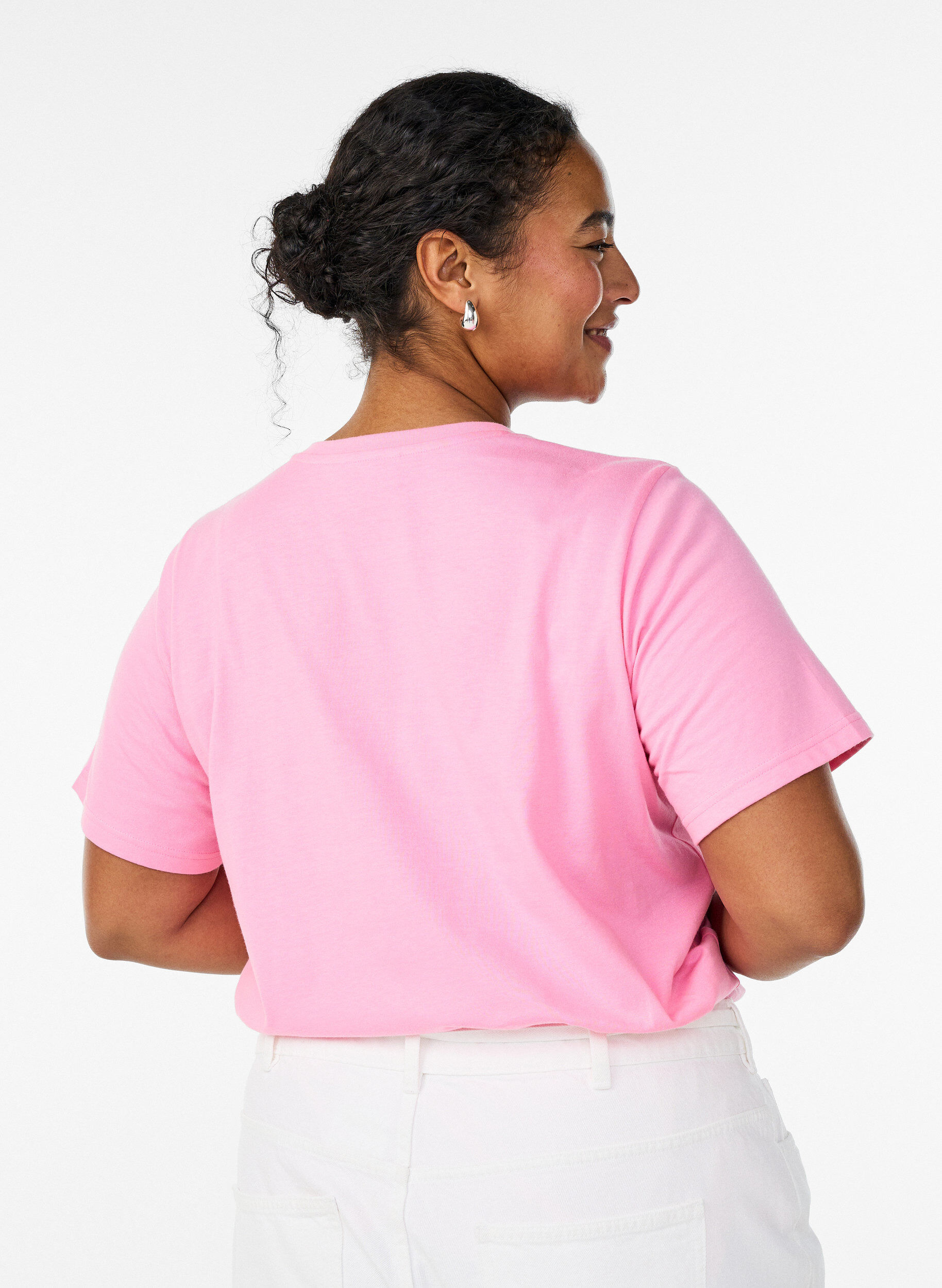 Zizzi T-shirt i bomull med broderad text, Vit, Model image number 2