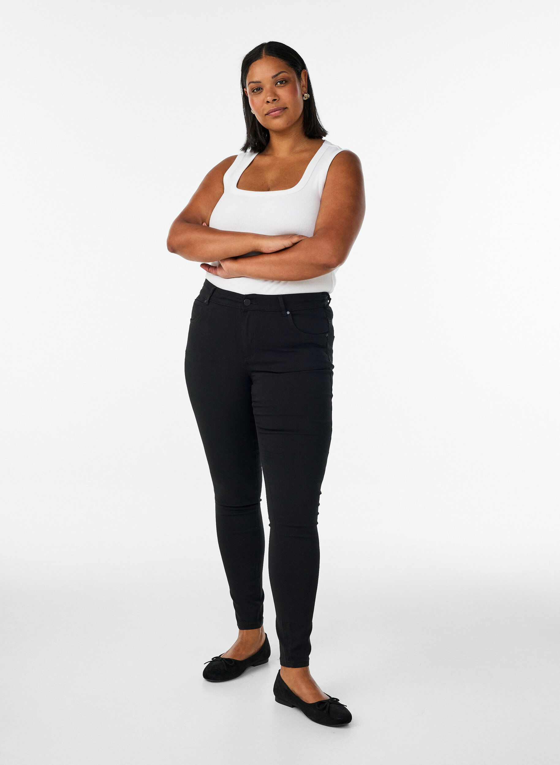 Slim fit byxor med fickor, Svart, Model