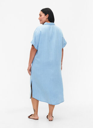 Kortärmad skjortklänning i lyocell (TENCEL™), Light blue denim, Model image number 1