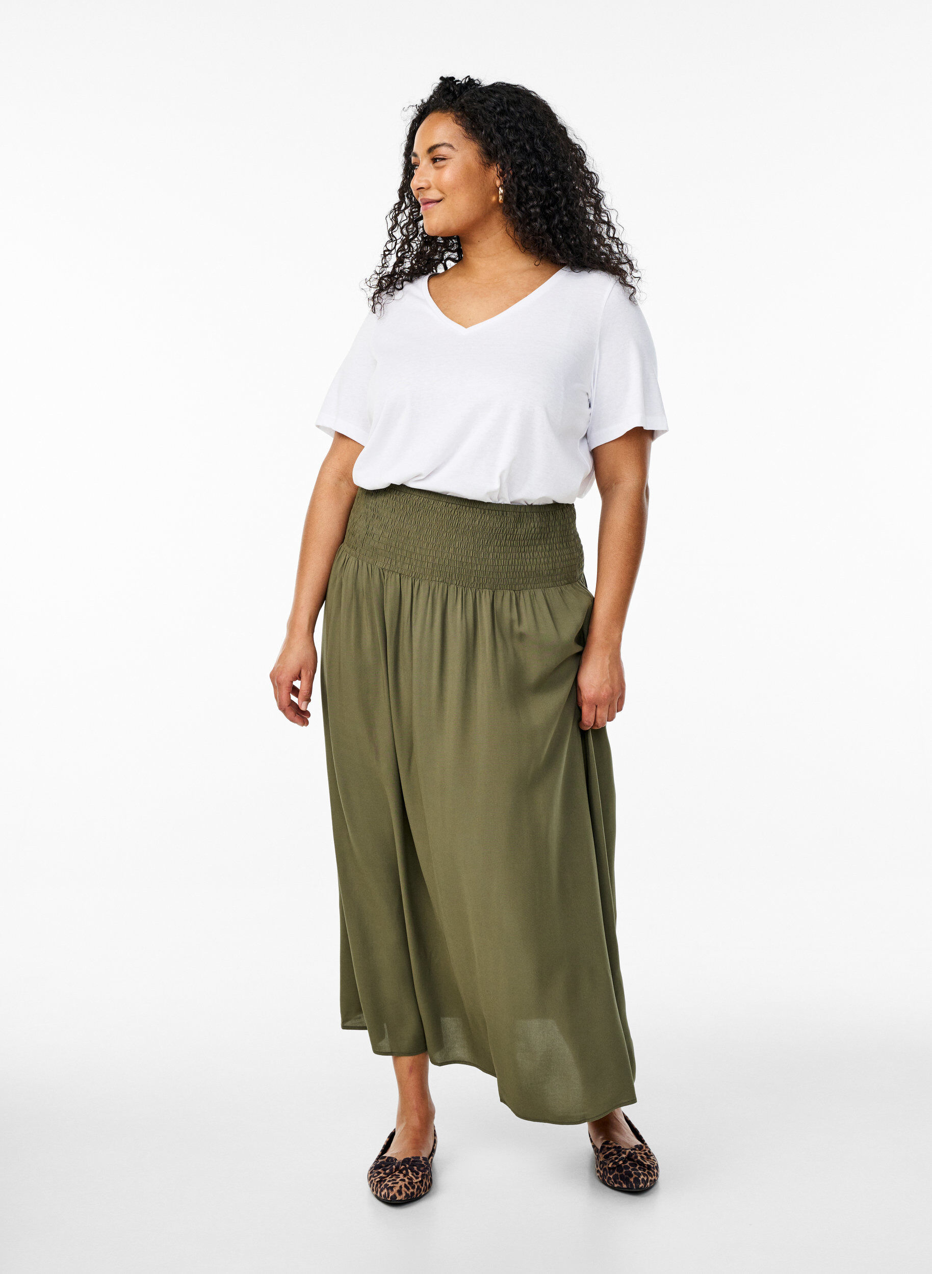 ZizziMaxikjol i viskos med smock, Gr&ouml;n, Model image number 0
