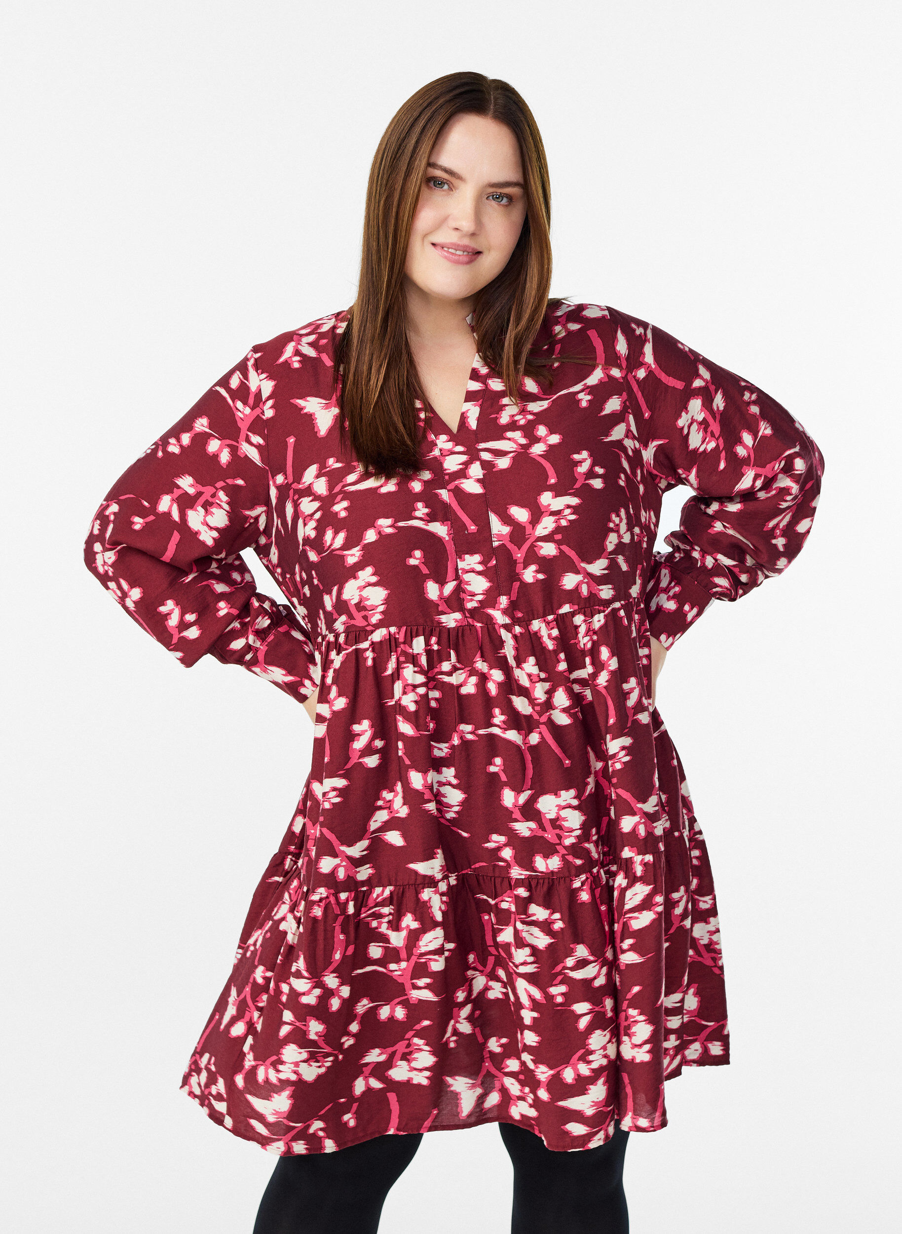 A-linjeformad kl&auml;nning med volangkrage, R&ouml;d, Model