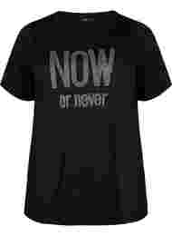 T-shirt med nitar i ekologisk bomull, Black NOW or never