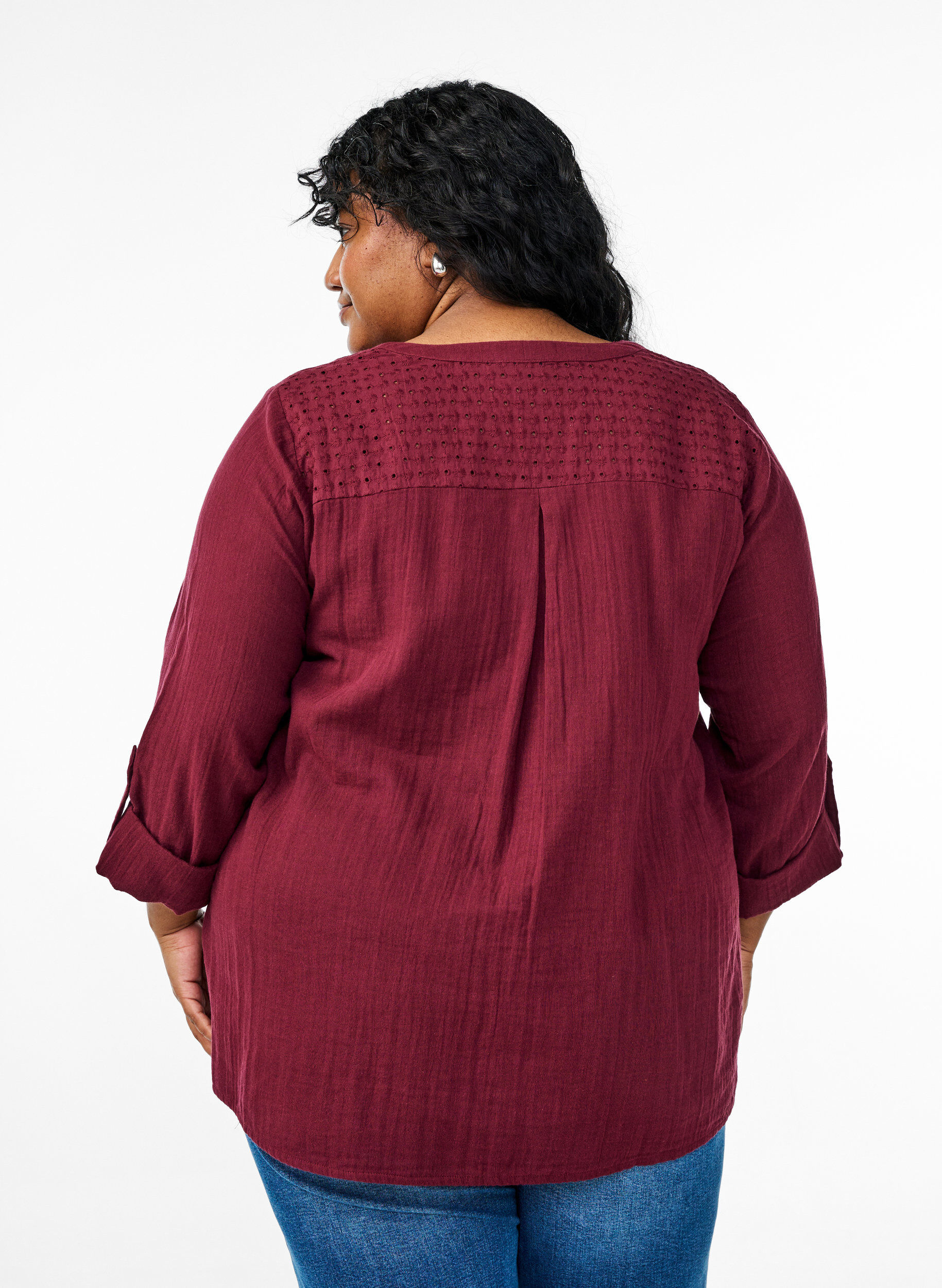 ZizziBlus i bomullsmuslin med broderie anglaise, M&ouml;rk Bordeaux, Model image number 2