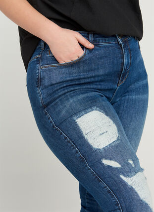 Amy jeans med hög midja och slitna detaljer, Blue denim, Model image number 2