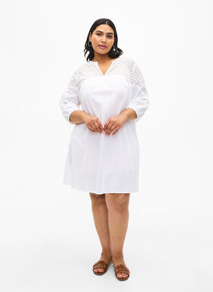 Klänning i bomullsblandning med linne och virkade detaljer, Bright White, Model image number 2