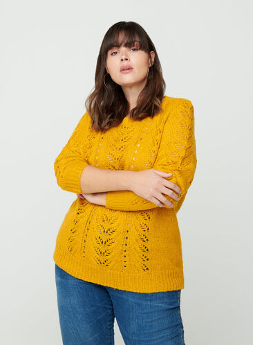 Stickad tröja med feminint mönster, Mineral Yellow, Model image number 0