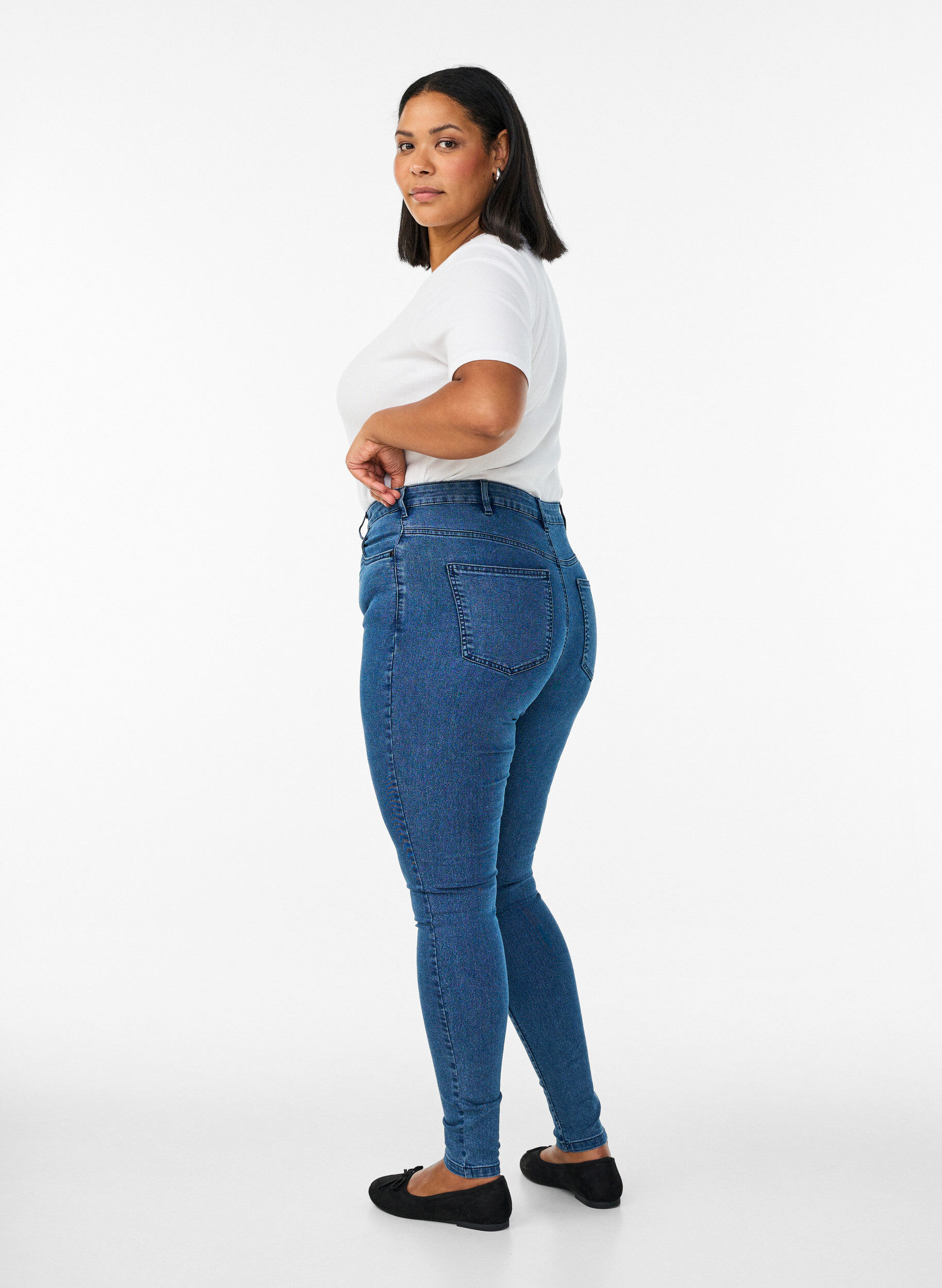 ZizziAmy jeans med h&ouml;g midja och supersmal passform, Bl&aring;, Model image number 1