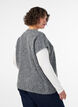 Stickad v&auml;st med V-ringning och dekorativa knappar, Gr&aring;, Model image number 2
