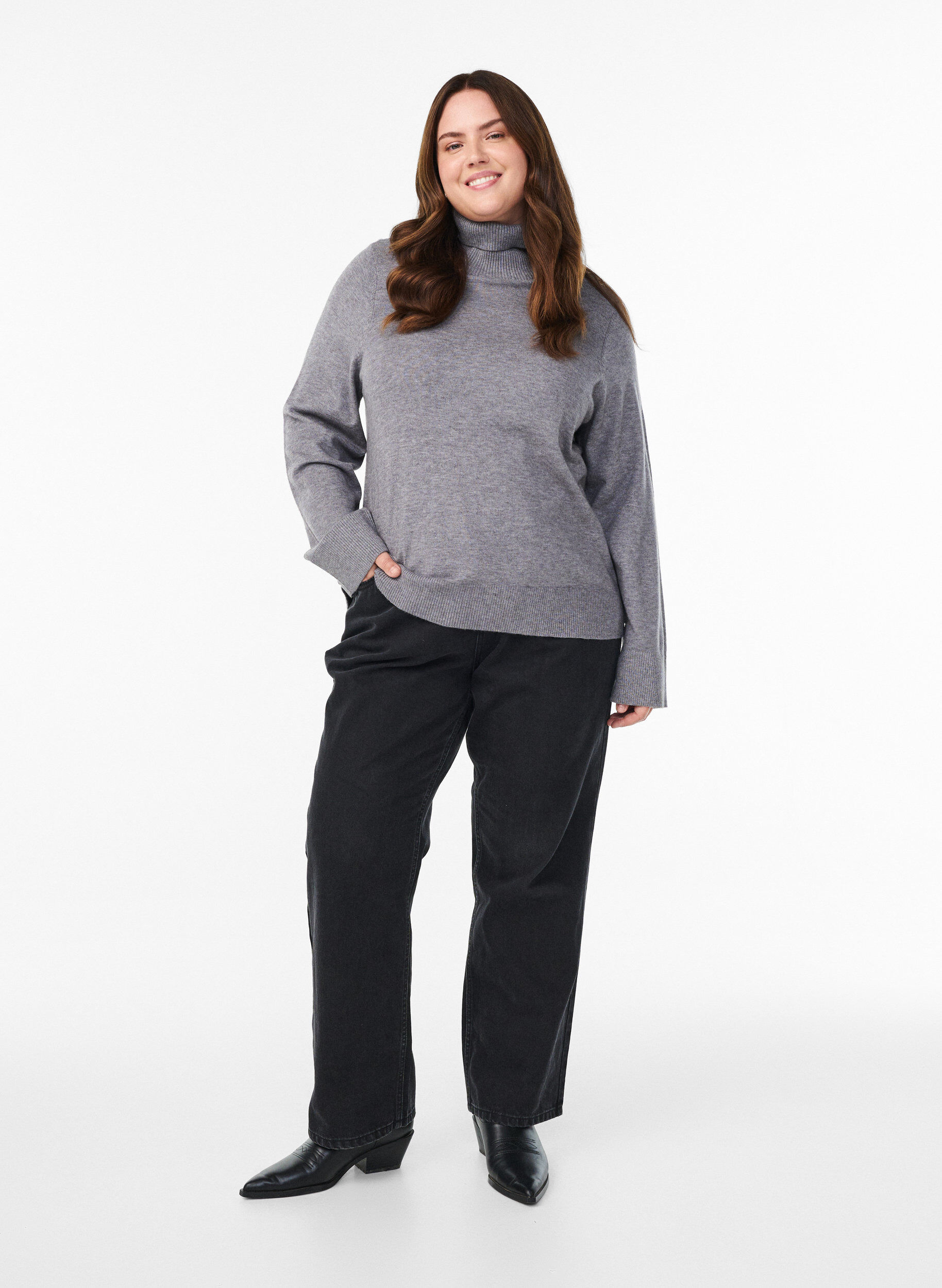 Zizzi Stickad tr&ouml;ja med polokrage och knappar i sidan, Gr&aring;, Model image number 1