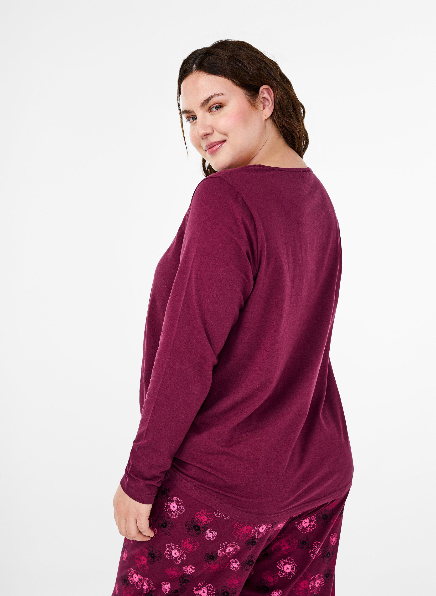 Zizzi Nattskjorta i bomull med textm&ouml;nster, R&ouml;d, Model image number 2