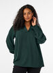 Blus med smockade manschetter och v-ringning, Gr&ouml;n, Model image number 0