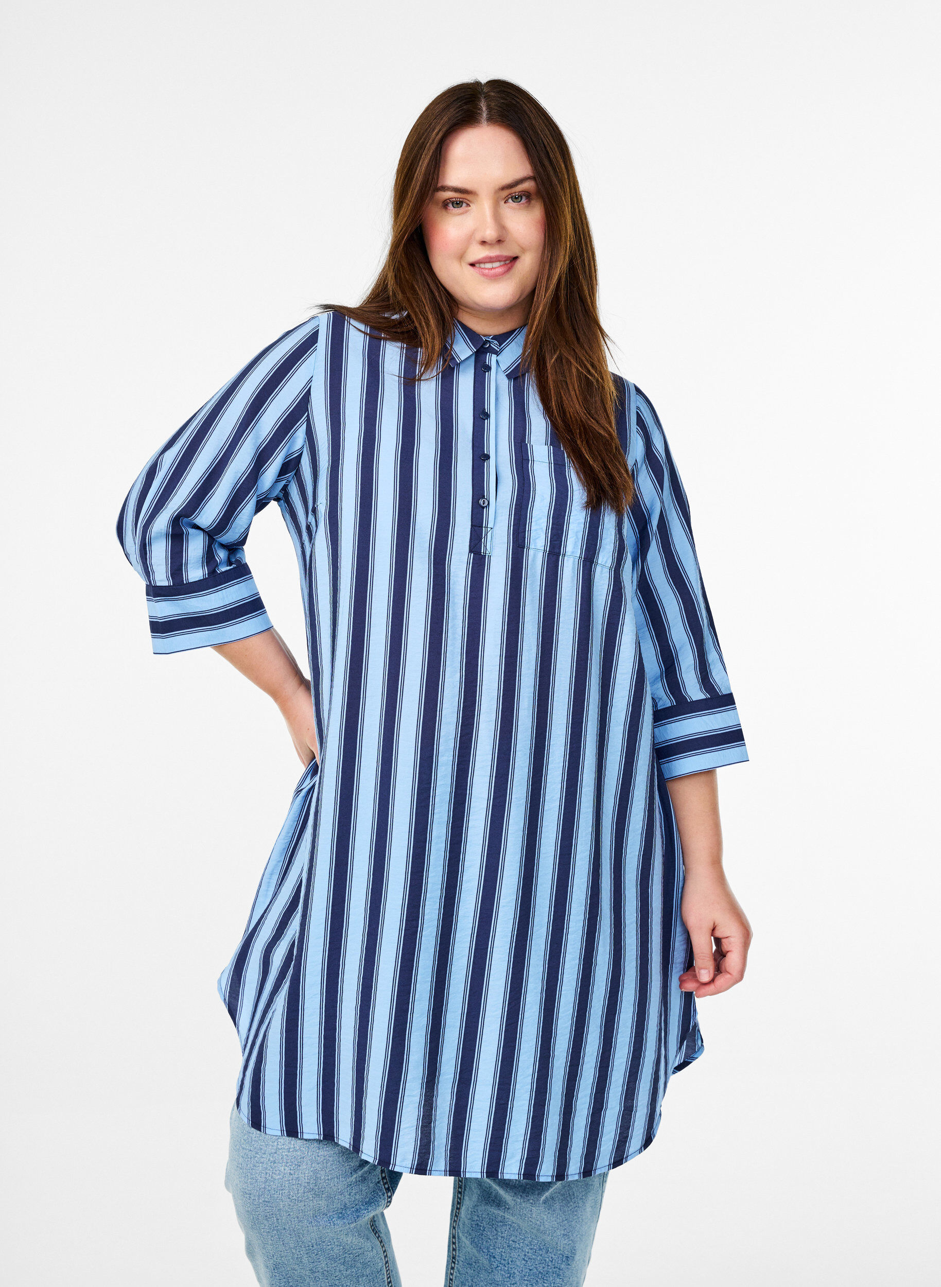 ZizziKort kl&auml;nning med krage och br&ouml;stficka, Bl&aring;, Model image number 0