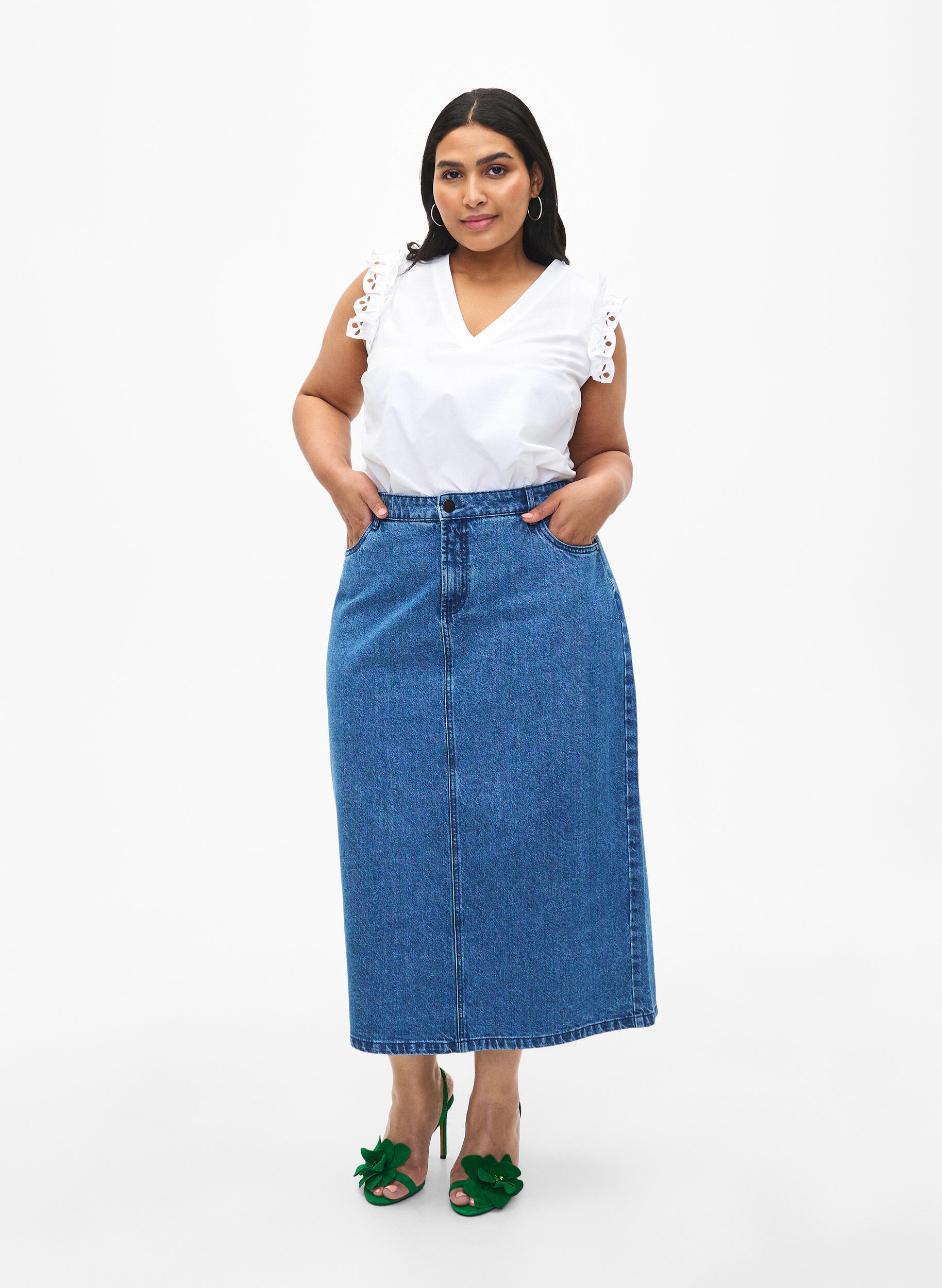 Zizzi &Auml;rml&ouml;s bomullstopp med volanger, Vit, Model image number 1