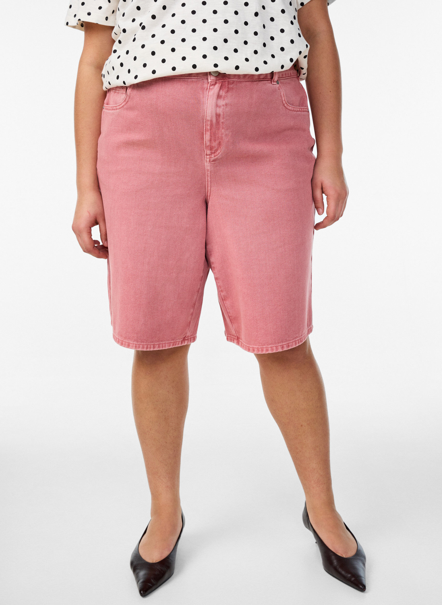 Zizzi F&auml;rgade bermudashorts i denim med h&ouml;g midja, Rosa, Model image number 0