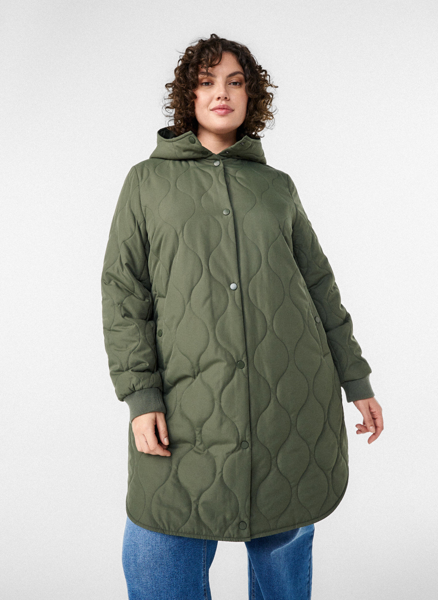 ZizziMell&aring;ng quiltad jacka med huva, Gr&ouml;n, Model image number 3