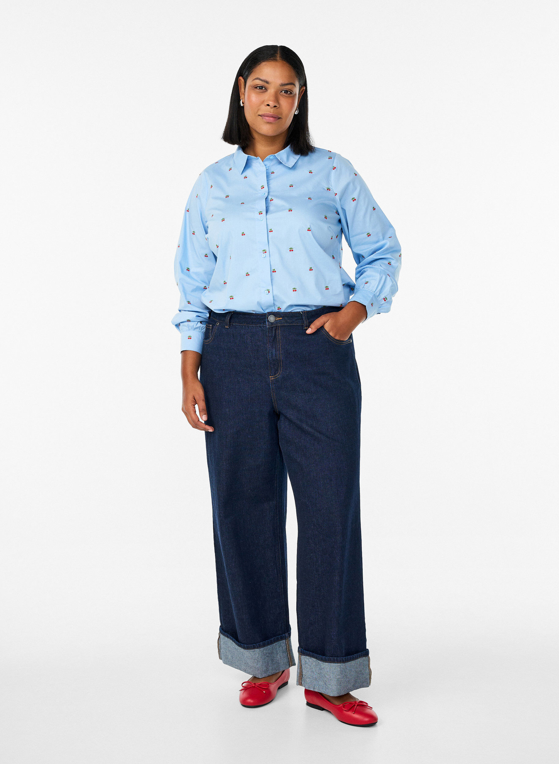 Zizzi Skjorta med broderade k&ouml;rsb&auml;r, Bl&aring;, Model image number 1