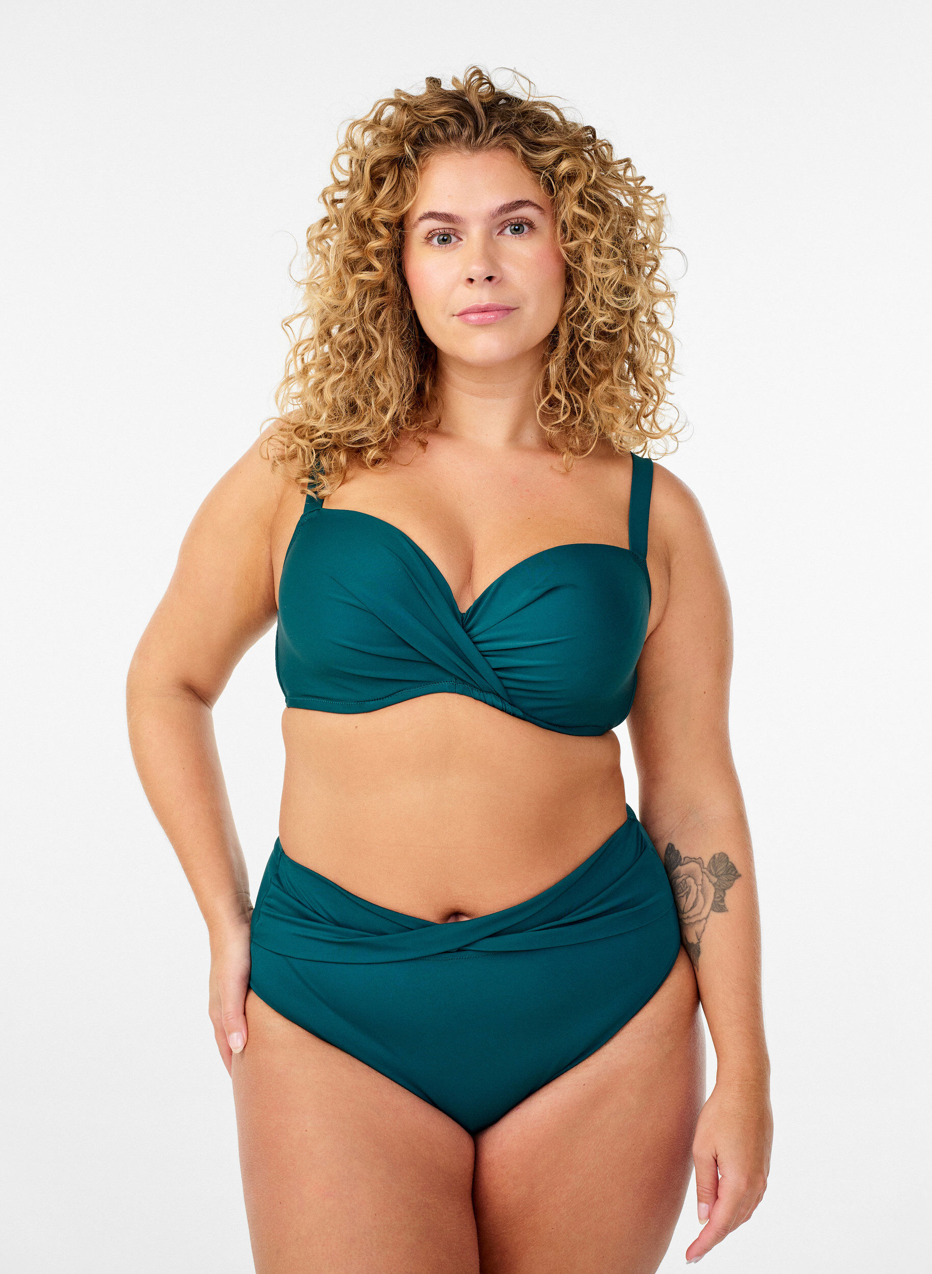 Zizzi Bikinitopp med bygel och drapering, Gr&ouml;n, Model image number 1