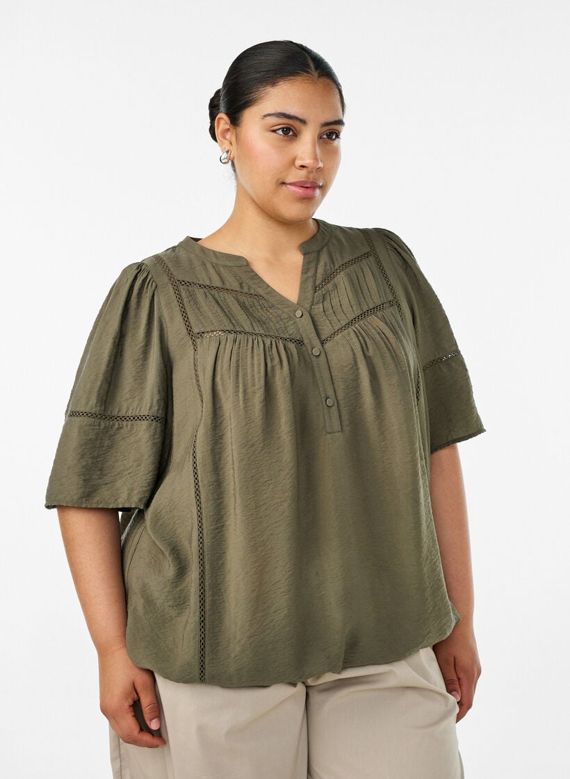 Blus i viskos med str&aring;veck och ballongeffekt, Gr&ouml;n, Model image number 0