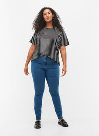 Super slim Amy jeans med hög midja, Mid Blue, Model