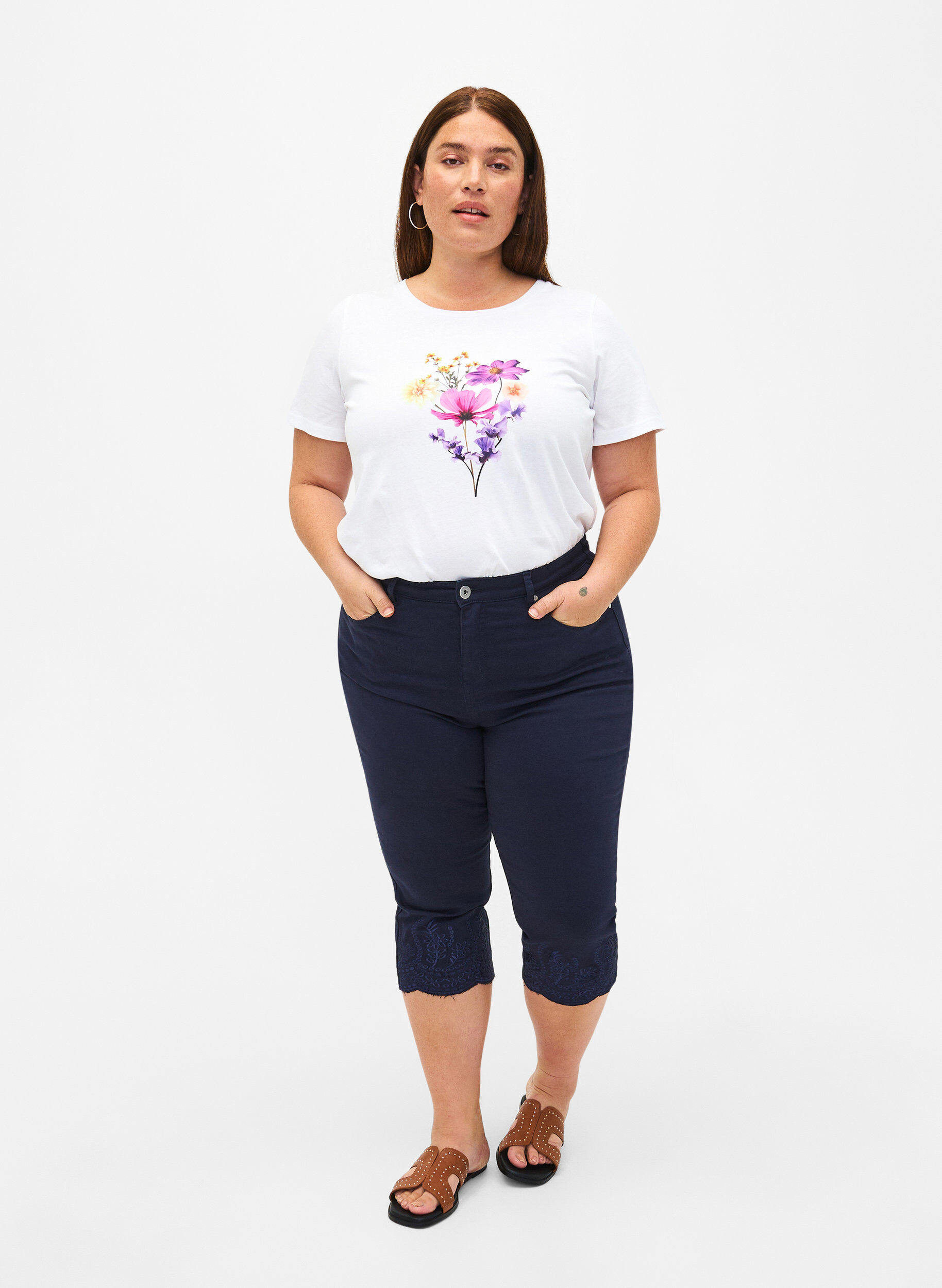 Zizzi T-shirtar med blomstermotiv, Bright W. w. Flower, Model image number 2