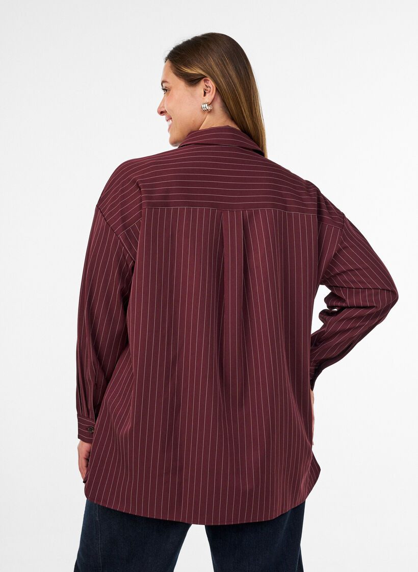 Kritstrecksrandig skjorta med br&ouml;stfickor, R&ouml;d, Model image number 2