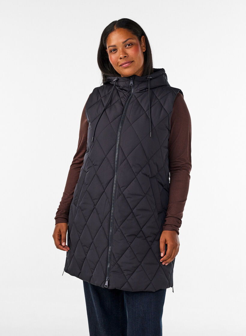 Halvl&aring;ng quiltad v&auml;st med huva, Svart, Model image number 0