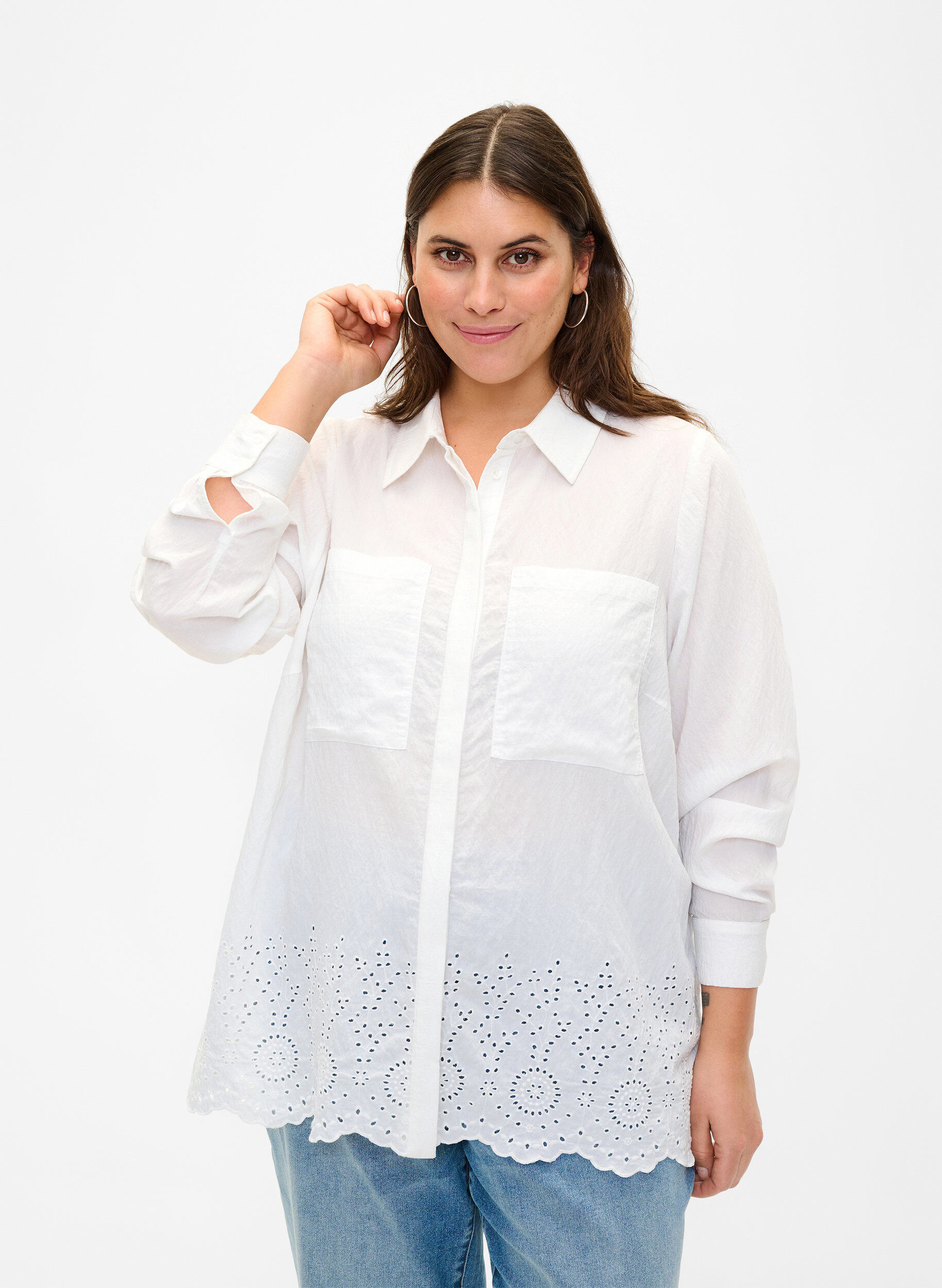 Zizzi Viskosskjorta med Broderie anglaise, Bright White, Model image number 0