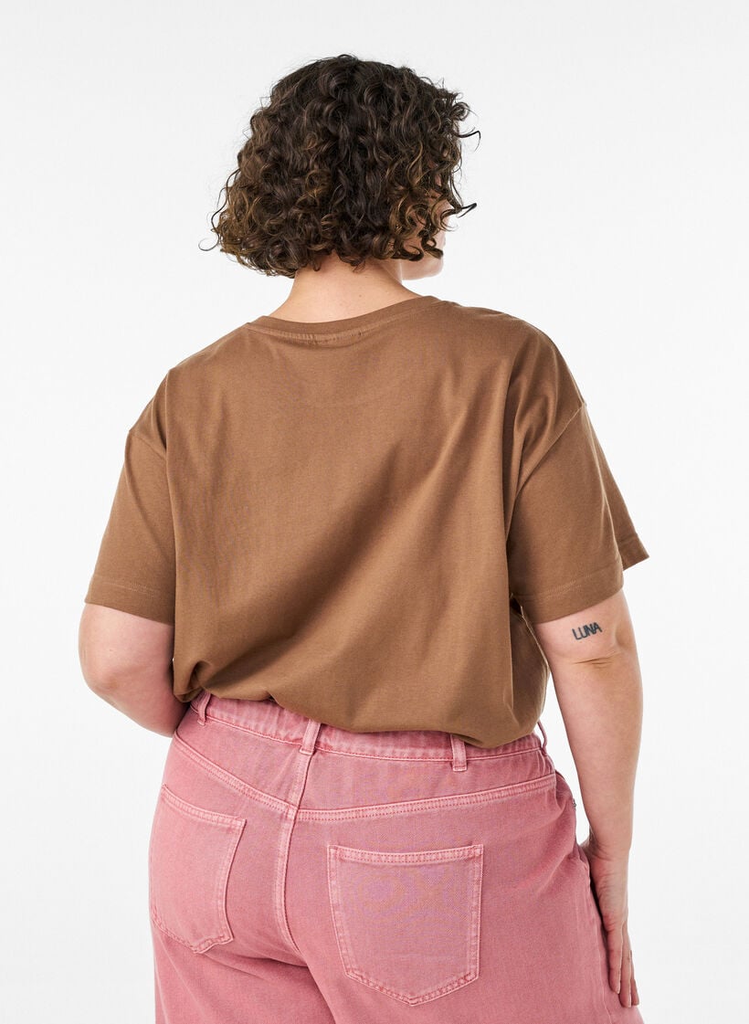T-shirt i 100% bomull med korta &auml;rmar och tryck, Brun, Model image number 2