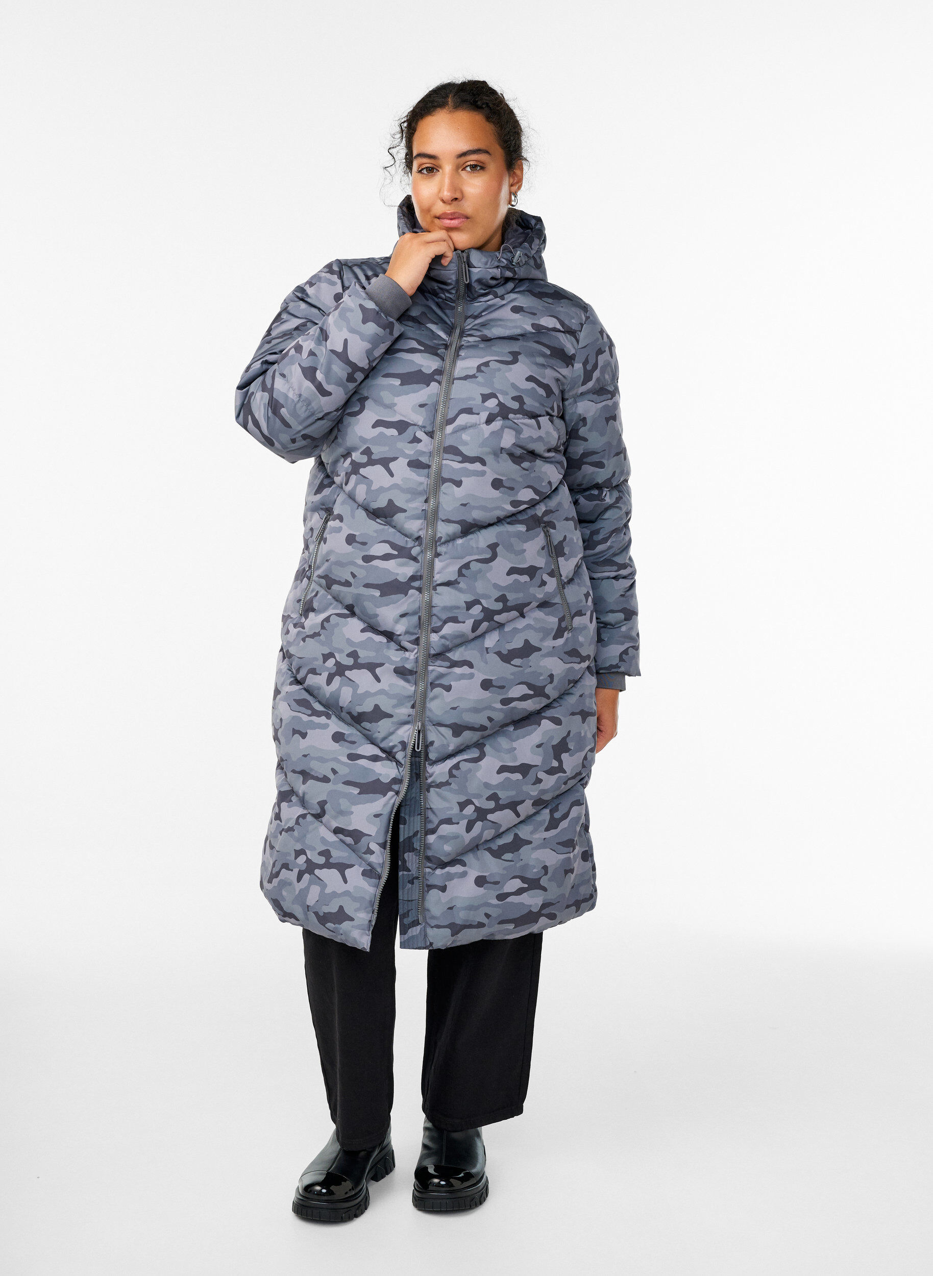 L&aring;ng kamouflagem&ouml;nstrad pufferjacka, Gr&aring;, Model