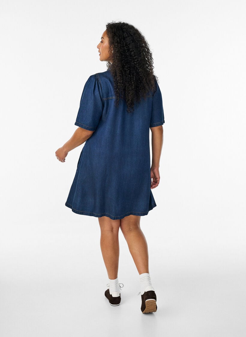 Jeanskl&auml;nning i lyocell med knappar och korta &auml;rmar, Bl&aring;, Model image number 2
