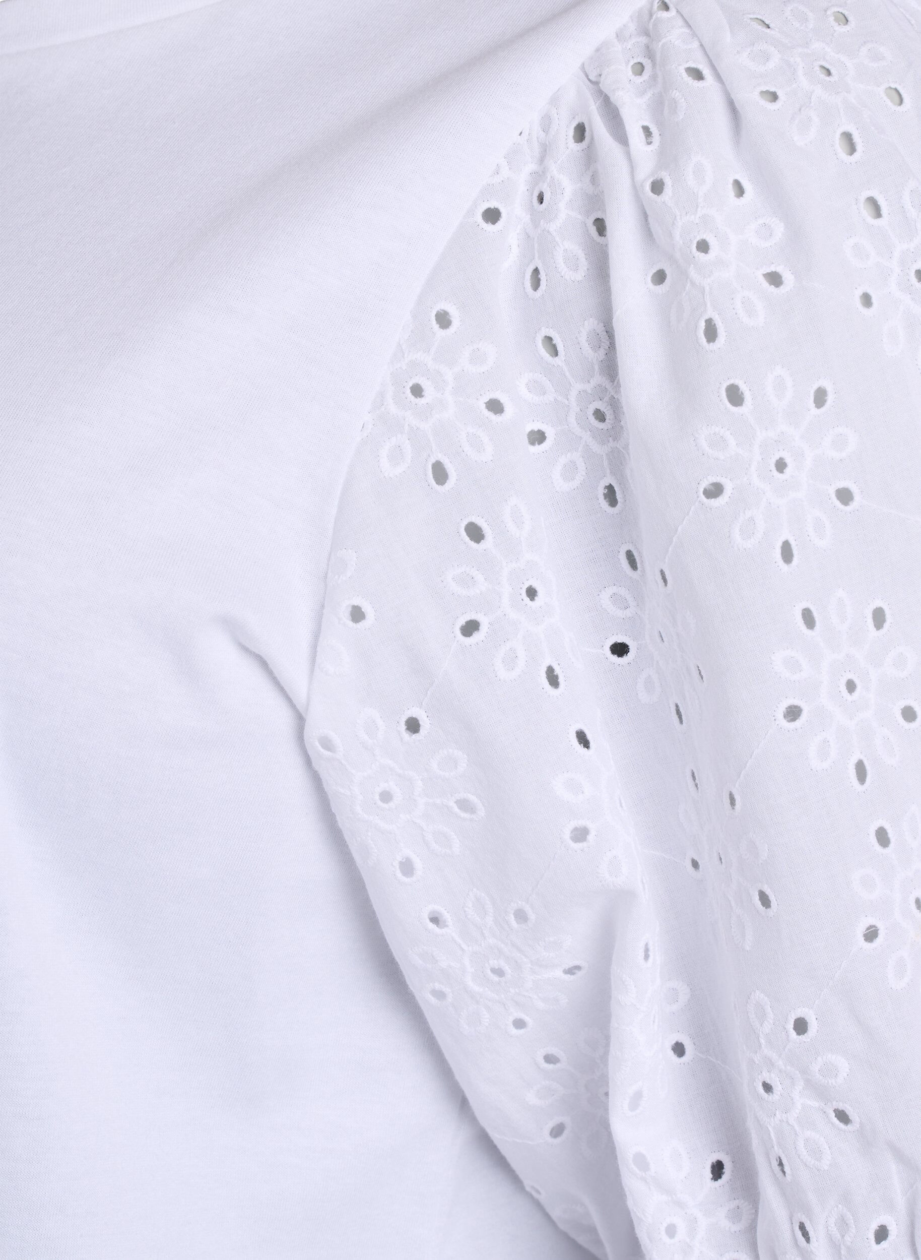Zizzi T-shirt med Broderie Anglaise-&auml;rmar, Vit, Packshot image number 3