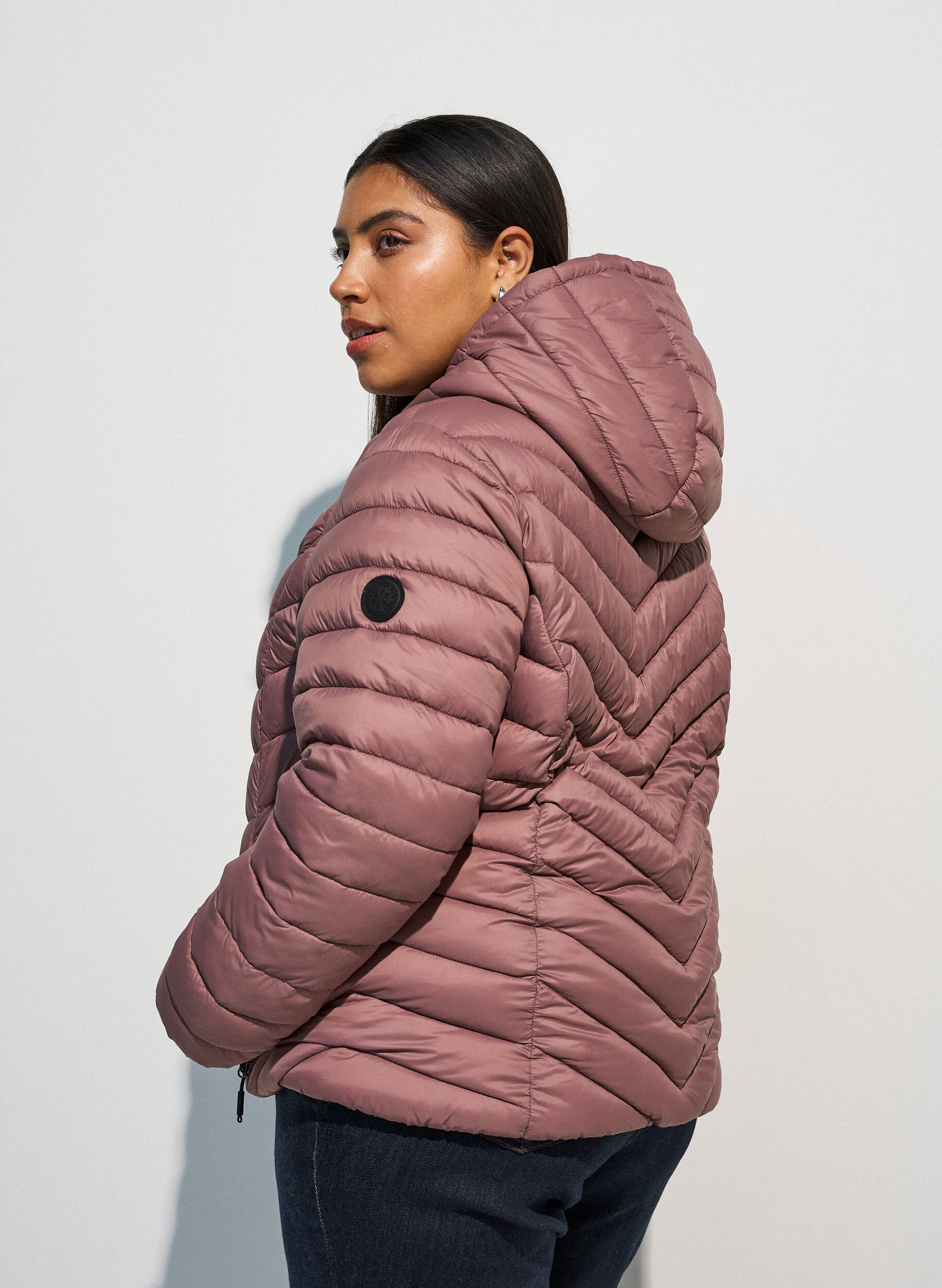 ZizziL&auml;tt jacka med huva, Rosa, Model image number 2
