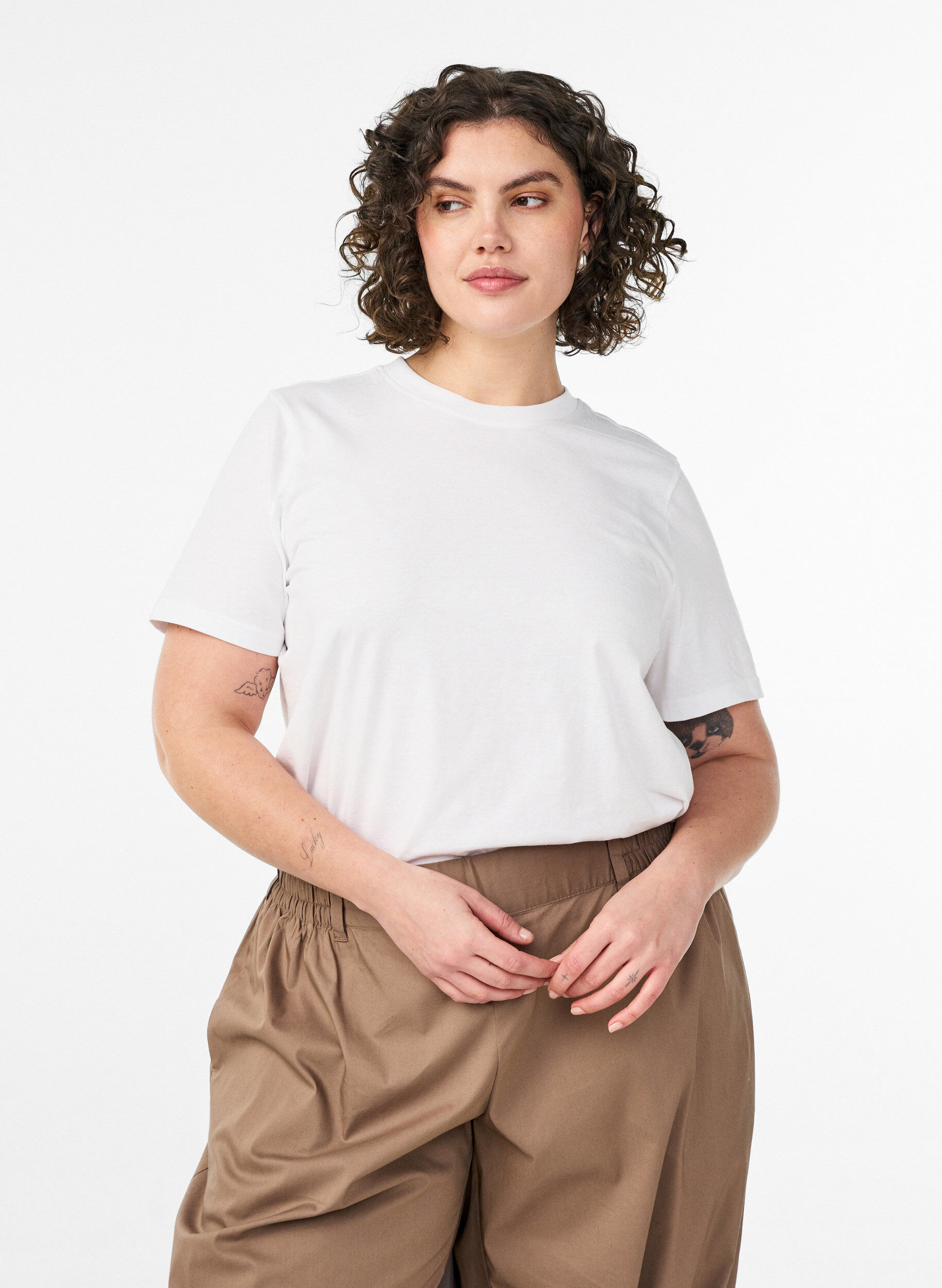 T-shirt i bomull med tryck, Vit, Model